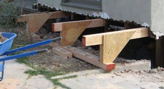 foundation contractor in Los Angeles authorized to engineer and build.