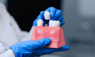cursos implantologia dental los angeles Primera Dental